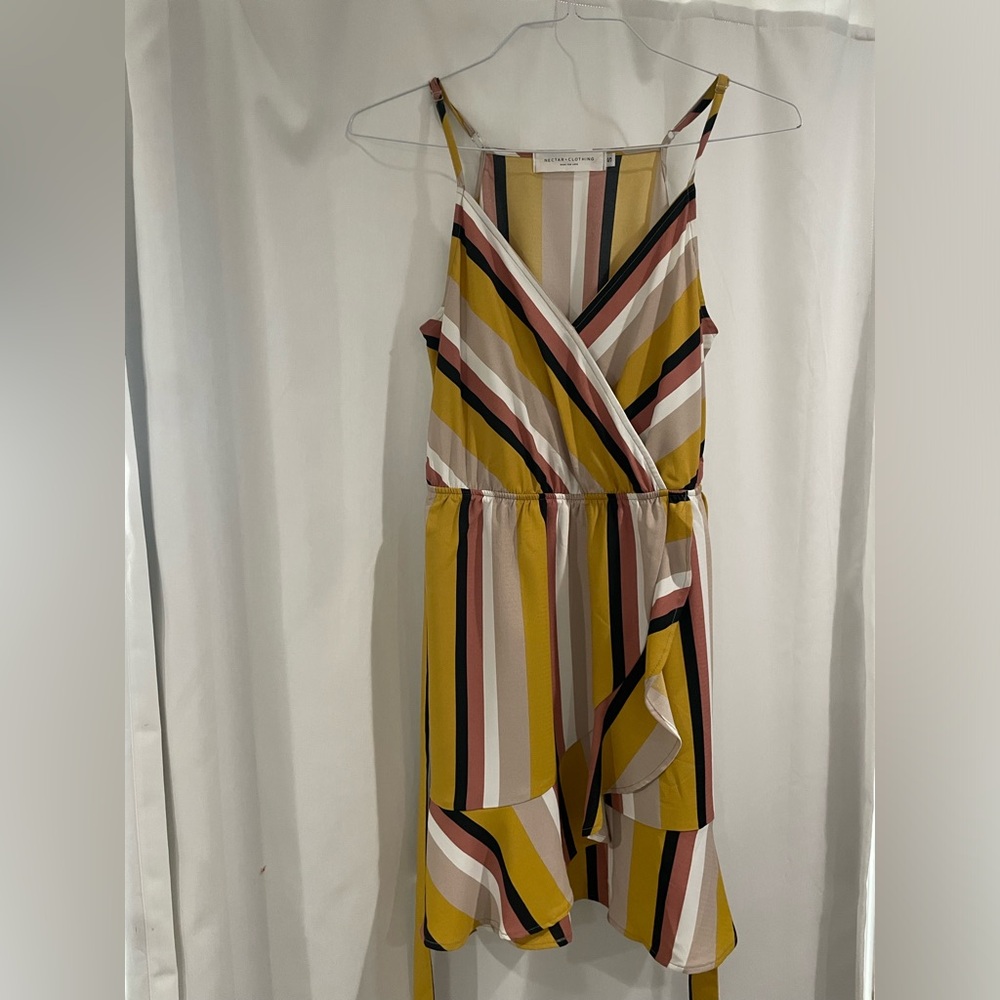 Nectar clothing wrap dress size small, worn once - like new